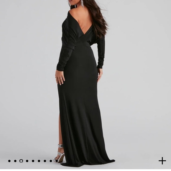 Londyn Formal Convertible Gown - Picture 4 of 8